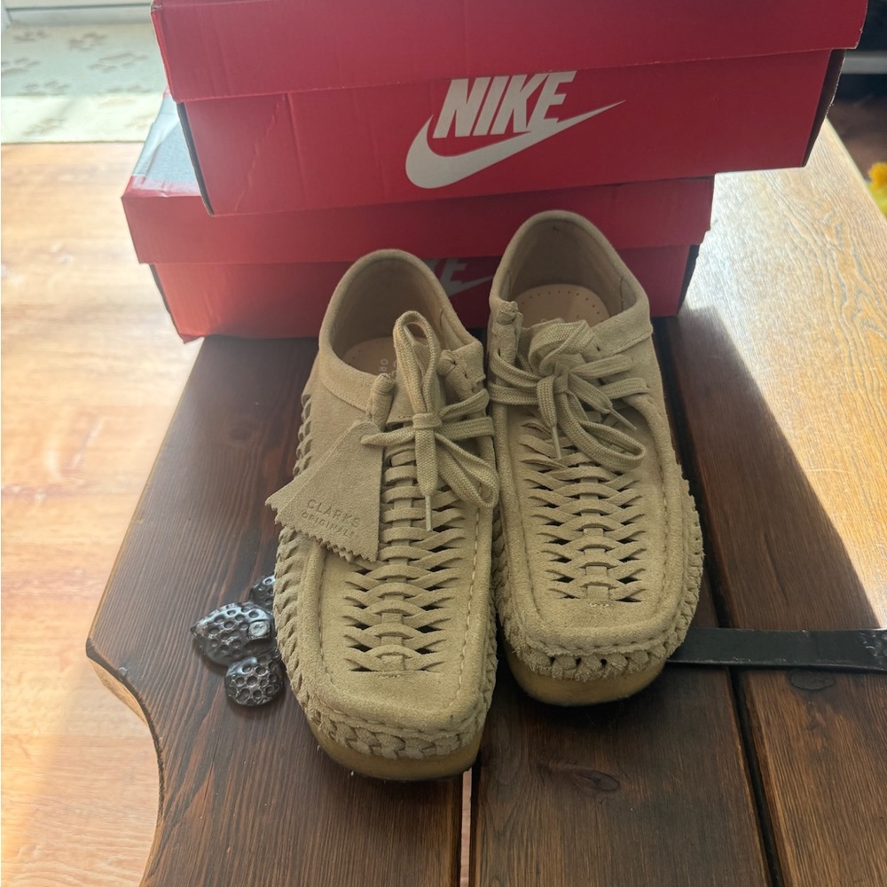 Supreme Clarks Originals Beige Woven Leather Wallabee-Style Sneakers